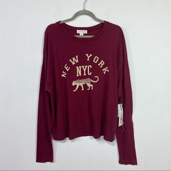 NWT Treasure & Bond Burgundy Long Sleeve T-Shirt New York Graphic Print T-Shirt - Picture 4 of 7